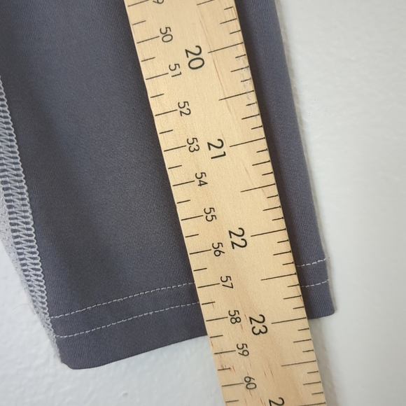 Under Armour Shirt Youth Heat Gear Size Small Base Layer Gorpcore Skiing - Picture 10 of 10